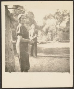[Man en vrouw spelen croquet].