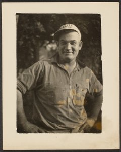 [Man met de pet van Valite Inc.] door Louis Fleckenstein