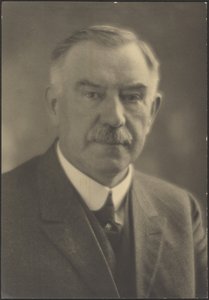  door Louis Fleckenstein