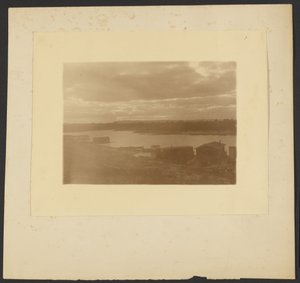 [Gebouwen aan het water].