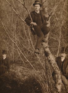 Man zittend in een boom, 1937 door Louis Guichard