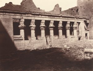 Philae, Binnenhof, Westelijke Colonnade door Louis de Clercq
