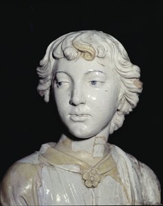 Engel die een Kaars Vasthoudt (detail) door Luca Della Robbia
