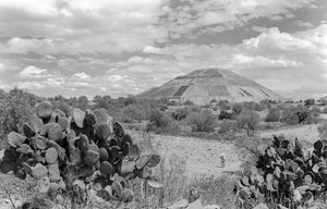 Mayaanse monumentale piramide, Yucatán-schiereiland. 1936
