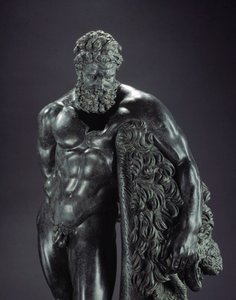 Griekse kunst: Herakles in rust. (detail) Bronzen beeld van Lysippos van Sicyone. 4e eeuw v.Chr. Van het heiligdom van Ercole Curino, Sulmona. Museo Nazionale Archeologico, Chieti, Italië door Lysippos (attributed to)