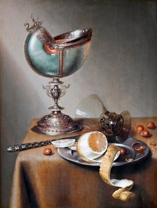 Stilleven met nautilusbeker
