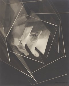 Vliegtuigen door Man Ray