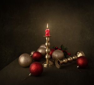 Feestelijke kerstkaars door Margareth Perfoncio