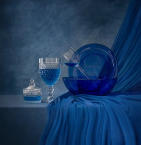 Saffierblauw stilleven door Margareth Perfoncio