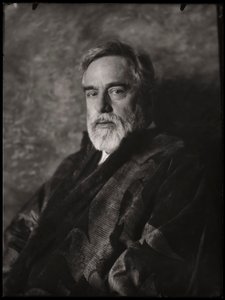 Zelfportret, ca. 1935 door Mariano Fortuny y Madrazo