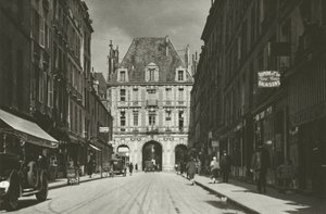 Parijs: Rue de Birague door Mario Bucovich