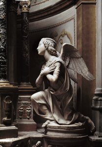 Engel in Aanbidding Marmeren beeldhouwwerk door Matteo Civitali (1436-1501) door Matteo Civitali