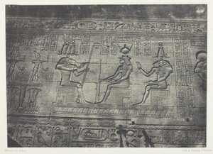 Grote tempel van Denderah (Teutyres), beelden van de achtergevel; Opper-Egypte, plaat 19 uit het album "Egypte, Nubie, Palestina en Syrie" (1852) door Maxime Du Camp