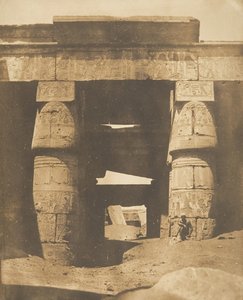 Interieur van de Tempel van Khons, in Karnak, Thebe, 1849-50 door Maxime Du Camp