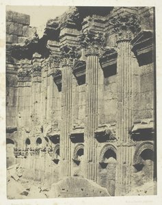 Tempel van Jupiter in Baalbeck Heliopolis, Interieur van de Naos, Syrië door Maxime Du Camp
