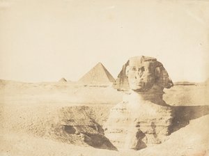Uitzicht op de grote sfinx en de grote piramide van Menkaure