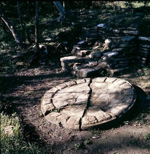 Marker in het balveld, Late Klassieke Periode (600-900 AD) door Mayan Mayan