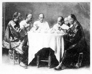Dinnertijd, Hong Kong, China, ca. 1900. door Mee Cheung