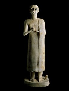 Mesopotamische kunst: figurine van vrouw of godin. Terracotta, 3e millennium v.Chr. Uit Tell Asmar door Mesopotamian Mesopotamian