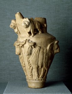 Mesopotamische kunst: rituele kalkstenen vaas met stieren en leeuwen. Uit de site van Uruk, Irak. Bagdad, Archeologisch Museum door Mesopotamian Mesopotamian