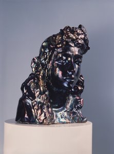 Meisjeshoofd met een krans, vroege jaren 1890 door Mikhail Aleksandrovich Vrubel