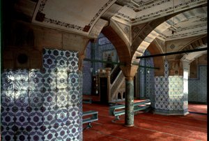 Interieur van de Rustem Pacha Moskee (1560-1564) door Mimar Sinan