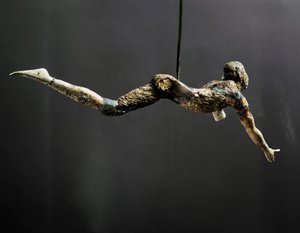 Acrobaat (ook wel De stierenvechter genoemd), ivoren beeldje door Minoan