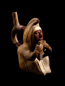 Precolumbiaanse kunst, Mochica beschaving: antropomorfe vaas die een panfluitspeler voorstelt. 200 v.Chr.-700 n.Chr. Göteborg, Etnografisch Museum