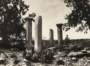Het bouwen van een rijk in het fascistische tijdperk: Axum overblijfselen bij Cohaito door Modestino Baldinetti