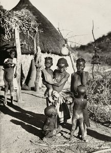 Een groep jongens van de Tacruri stam, 09/05/1936