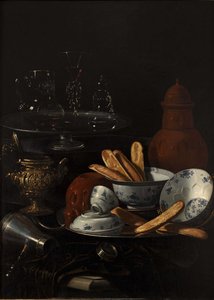 Stilleven met blauw en porselein en toast