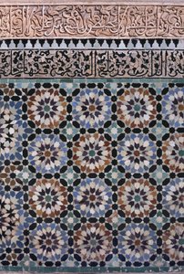 Muur van de hoofdbinnenplaats (detail), gebouwd door de Saadiërs in 1565 door Moroccan School