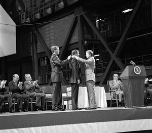 Apollo 11 - NASA, 1978 door NASA Images
