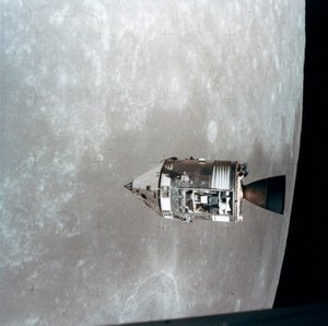De Apollo 15 Command en Service Modules in een baan om de maan, 1971