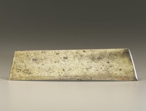 Gespleten beitel (zhang), Qijia Cultuur, ca. 2500-2000 v.Chr. door Neolithic Period Chinese School