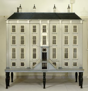 Poppenhuis door Netherlandish School