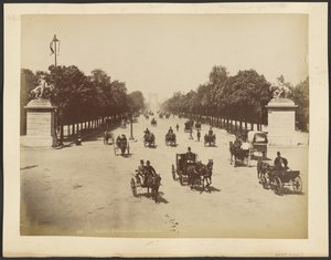 Parijs: Avenue des Champs-Elysées door Neurdein freres