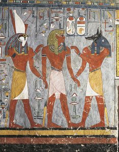 Farao tussen goden Harsiesis en Anubis
