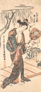 Vrouw in losgeknoopte kimono komt uit het bad door Okumura Masanobu