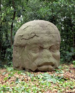 Kolossaal Hoofd 26, Pre-Klassieke Periode door Olmec