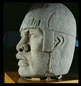 Kolossaal Hoofd 4 van San Lorenzo, Veracruz, Mexico, preklassiek (basalt)