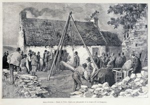 Mannen rennen door een deur met behulp van een buikboom om de bewoner uit de woning te verdrijven. Tekening door Tofani naar een schets van O. de Champeaux (19e eeuw).