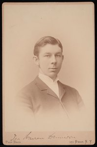 Portret van Ira Warren Dennison, tussen 1891 en 1893 door Pach Bros