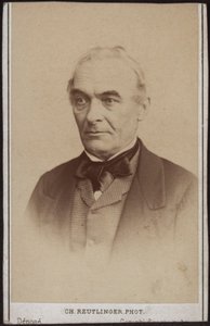 Portret van de schrijver Prosper Mérimée 1803-1870 door Paris . Photo studio Reutlinger