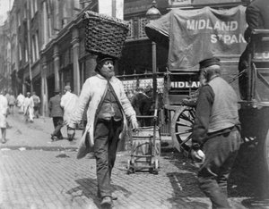 Visdragers op Billingsgate Market, Londen, 1893