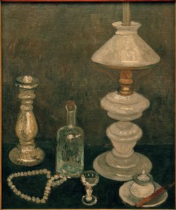 Stilleven met glazen lamp