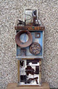 TRIPTYCH SCULPTURE. 2021 (beeldhouwwerk) door Peter McClure