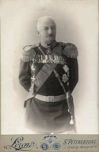 Generaal Konstantin Pavlovich Prezhbyano 1840-1905, 1898 door Petersburg . Photo studio Alfred Lorens
