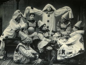 Theatercompositie. Platinotypie door Pyotr Petrovich Pavlov (1860-1925)