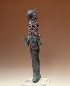 Oosterse Oudheden: Fenicische godin. Beeldje van brons en zilver. 700-600 v.Chr. Parijs, Louvre Museum door Phoenician